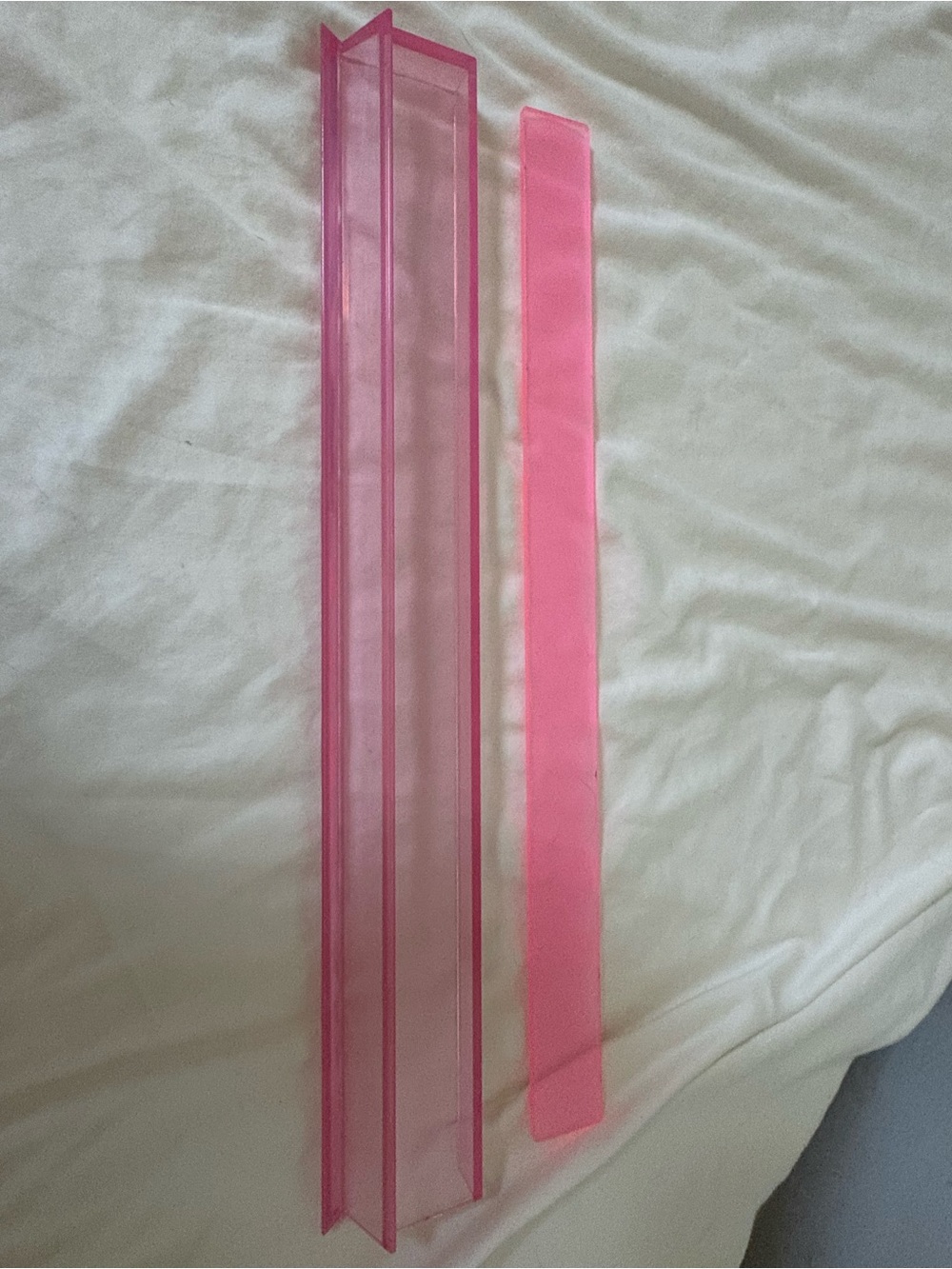 Pink Acrylic Mahjong Racks and Pushers (Set of 4)